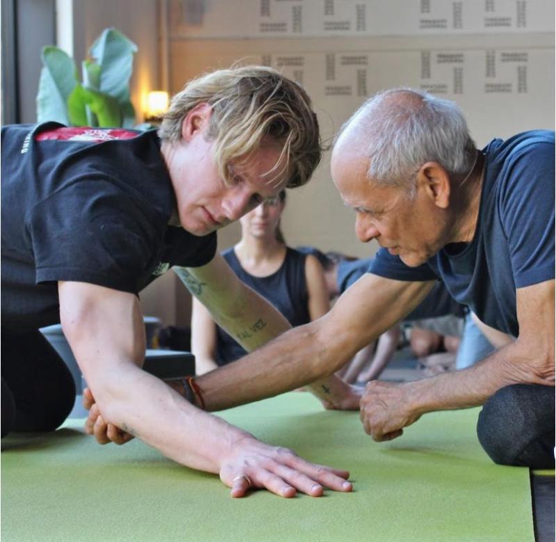 Yoga Therapie - Huidinzicht Oosteind